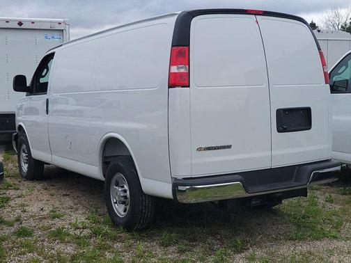Summit White 2026 Chevrolet Express 2500 Work Van