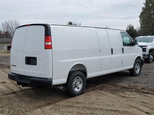 Summit White 2025 Chevrolet Express 3500 RWD 3500 Extended Wheelbase WT