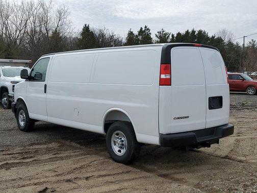 Summit White 2025 Chevrolet Express 3500 RWD 3500 Extended Wheelbase WT