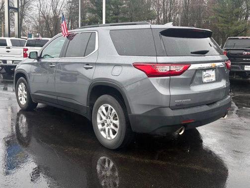 Satin Steel Metallic 2020 Chevrolet Traverse LT Cloth