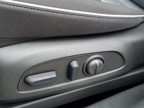 Mosaic Black Metallic 2026 Chevrolet Trailblazer LT