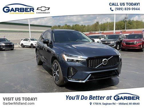 2023 Volvo XC60 B5 Plus Dark Theme
