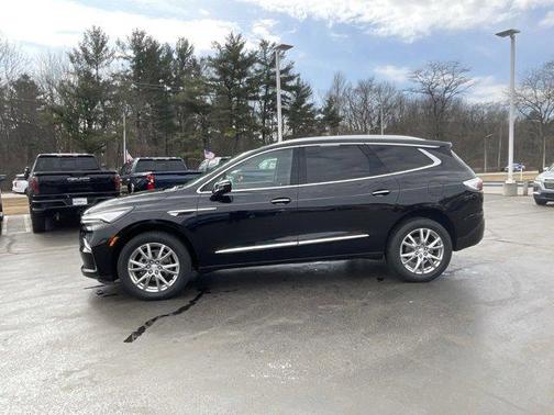 2022 Buick Enclave FWD Essence