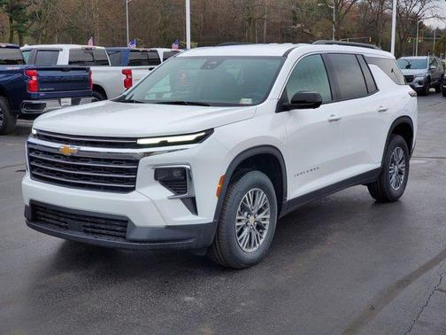 2025 Chevrolet Traverse LT
