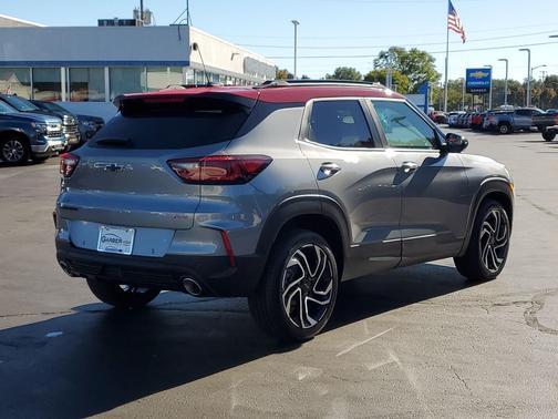 Sterling Gray Metallic 2026 Chevrolet Trailblazer RS