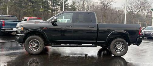 Diamond Black Crystal Pearlcoat 2019 RAM 2500 Laramie Crew Cab 4x4 6'4' Box