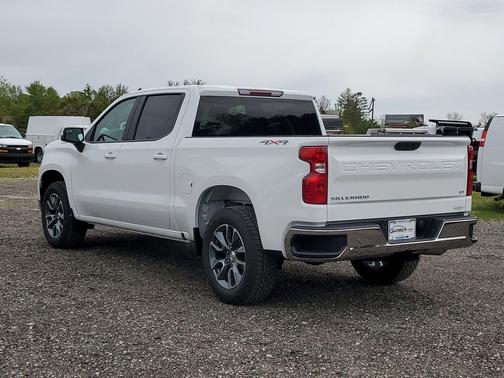 Summit White 2026 Chevrolet Silverado 1500 LT