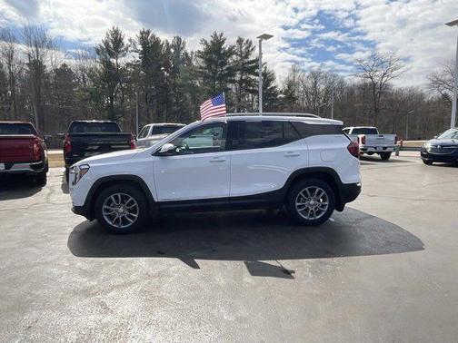 2022 GMC Terrain SLT