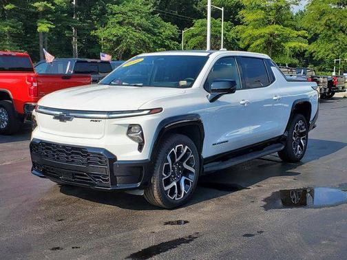 2025 Chevrolet Silverado EV RST
