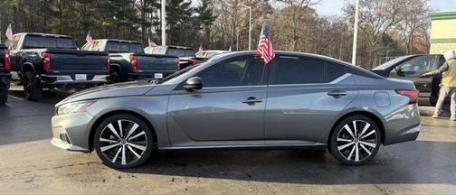 2022 Nissan Altima SR FWD