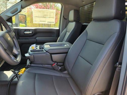 2025 Chevrolet Silverado 3500 WT