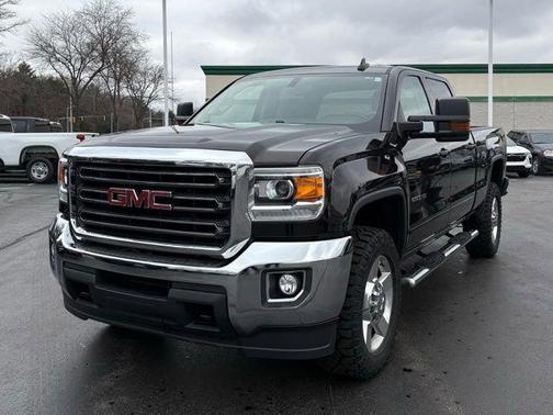 Deep Mahogany Metallic 2019 GMC Sierra 2500 SLE