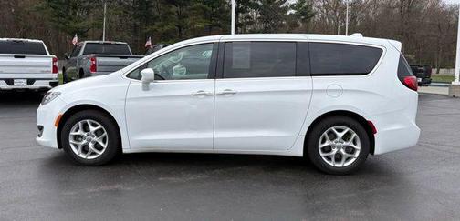 Bright White Clearcoat 2018 Chrysler Pacifica Touring Plus