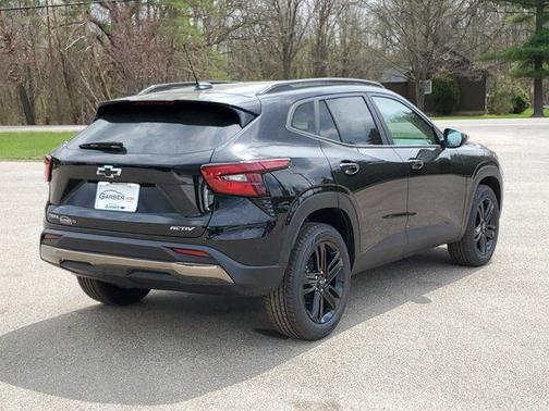 Mosaic Black Metallic 2026 Chevrolet Trax FWD ACTIV