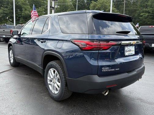 2023 Chevrolet Traverse LS