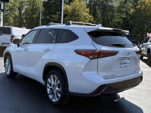 2022 Toyota Highlander Limited