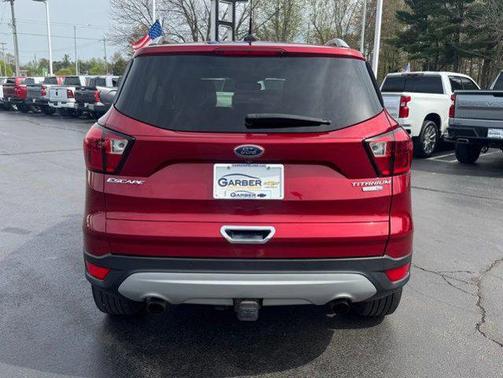 RUBY RED METALLIC TINTED CC 2019 Ford Escape Titanium