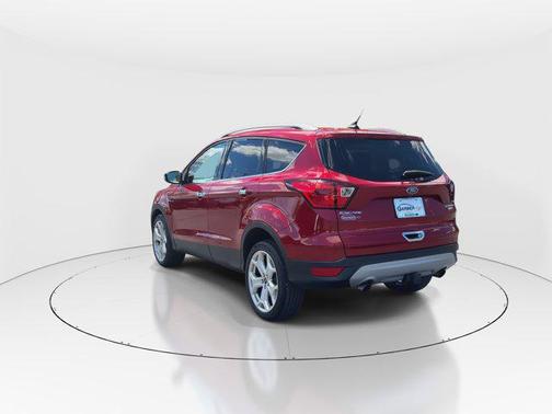 RUBY RED METALLIC TINTED CC 2019 Ford Escape Titanium