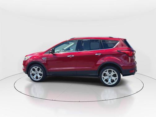 RUBY RED METALLIC TINTED CC 2019 Ford Escape Titanium