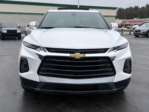 Iridescent Pearl Tricoat 2022 Chevrolet Blazer Premier