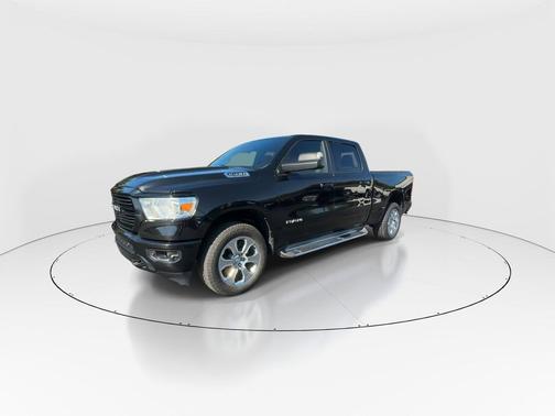 Diamond Black Crystal Pearlcoat 2021 RAM 1500 Big Horn/Lone Star