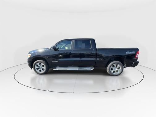 Diamond Black Crystal Pearlcoat 2021 RAM 1500 Big Horn/Lone Star