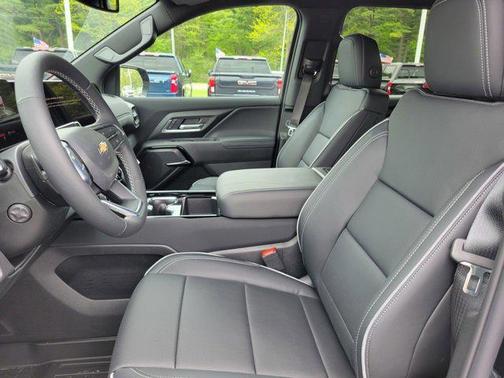 2025 Chevrolet Silverado EV LT