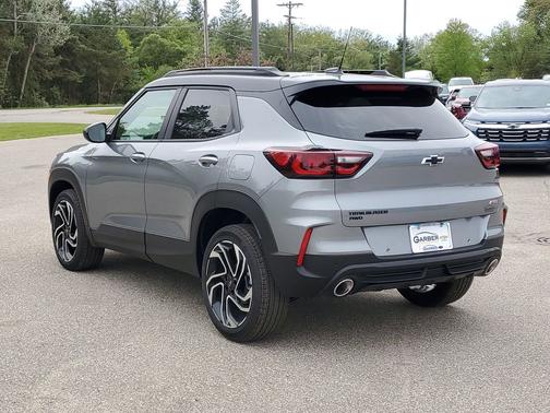 Sterling Gray Metallic 2026 Chevrolet Trailblazer RS