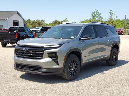 Sterling Gray Metallic 2026 Chevrolet Traverse LT