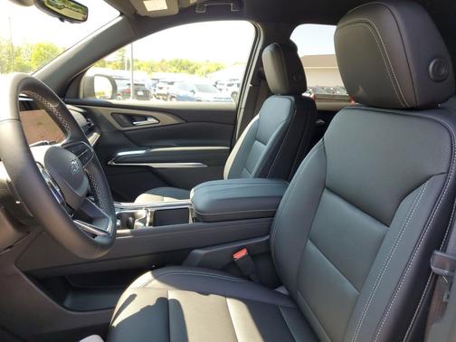 Sterling Gray Metallic 2026 Chevrolet Traverse LT