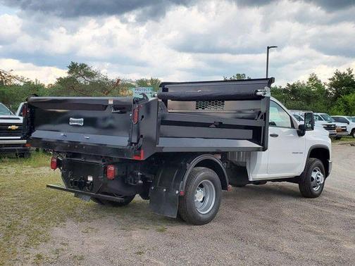 2025 Chevrolet Silverado 3500 WT