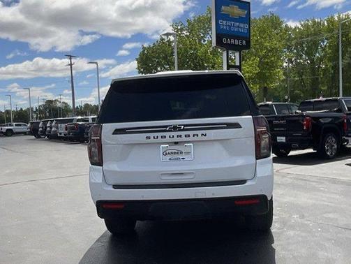 2023 Chevrolet Suburban 4WD Z71