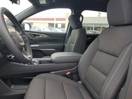 Sterling Gray Metallic 2026 Chevrolet Traverse LT