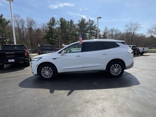 2022 Buick Enclave FWD Essence