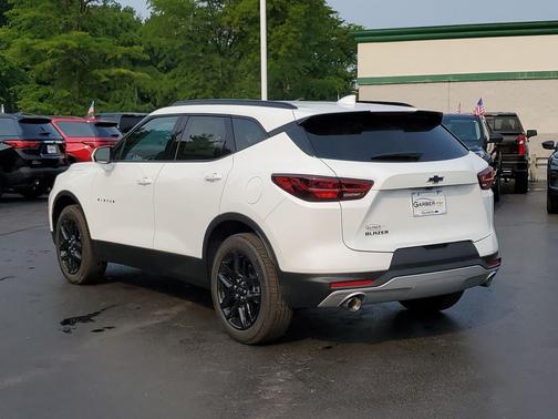 Summit White 2026 Chevrolet Blazer 2LT