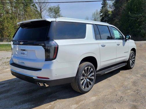 2025 Chevrolet Suburban 4WD High Country