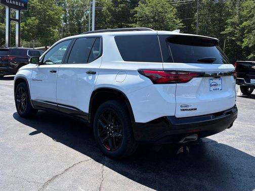 Summit White 2023 Chevrolet Traverse Premier