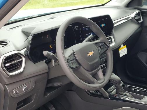 Marina Blue Metallic 2026 Chevrolet Trailblazer LS