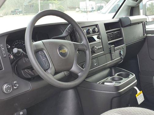 Summit White 2026 Chevrolet Express 2500 Work Van