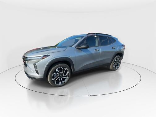 Sterling Gray Metallic 2025 Chevrolet Trax FWD 2RS