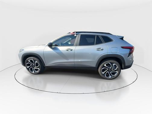 Sterling Gray Metallic 2025 Chevrolet Trax FWD 2RS