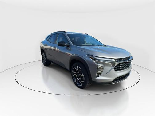 Sterling Gray Metallic 2025 Chevrolet Trax FWD 2RS