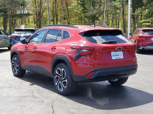Apex Red 2026 Chevrolet Trax FWD 2RS