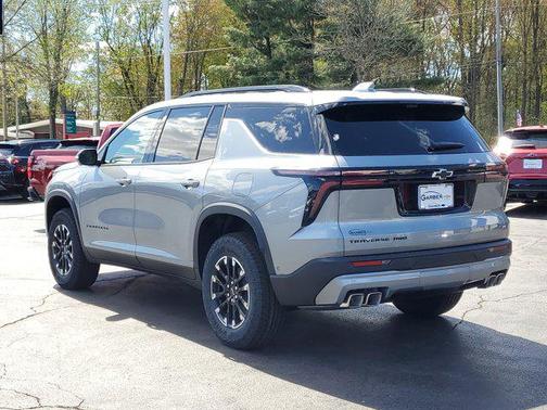 Sterling Gray Metallic 2026 Chevrolet Traverse AWD Z71