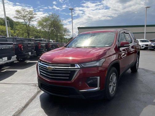 2023 Chevrolet Traverse LT Cloth
