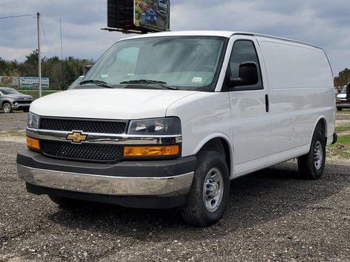 Summit White 2026 Chevrolet Express 2500 Work Van