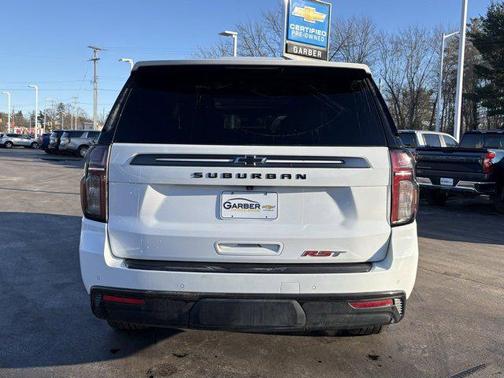 2021 Chevrolet Suburban RST