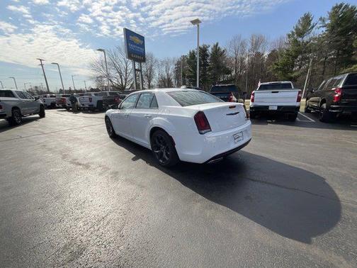 2021 Chrysler 300 S