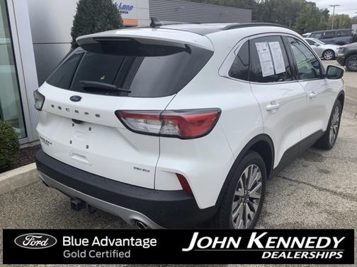 2022 Ford Escape TITANIUM