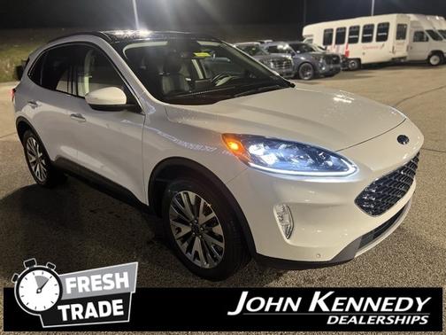 2022 Ford Escape TITANIUM